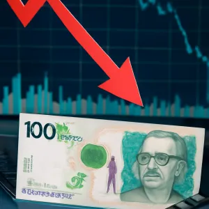 Colombian Peso Declines as Central Bank Maintains Rates at 11.25%